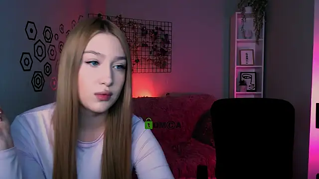 Snapshot of playful_sophie chatting on 12.19.25 playful sophie online show from 12.19.25