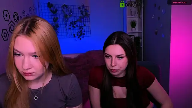 Snapshot of playful_sophie chatting on 03.24.26 playful sophie online show from 03.24.26