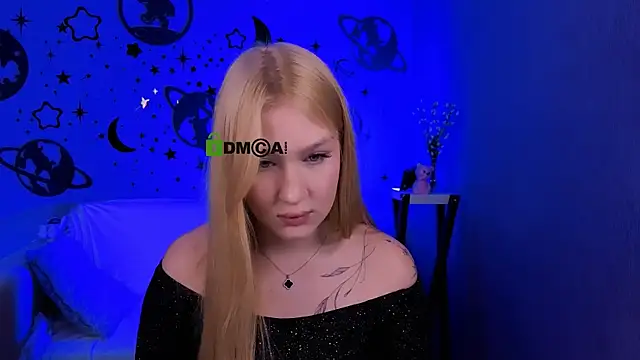 Snapshot of playful_sophie chatting on 04.03.26 playful sophie online show from 04.03.26