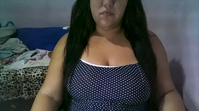 Snapshot of Paolaa_hoot chatting on 12.31.24 Paolaa hoot online show from 12.31.24