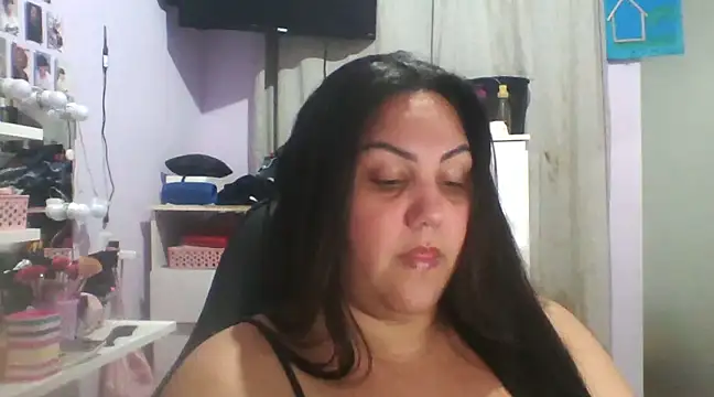 Snapshot of Paolaa_hoot chatting on 02.23.25 Paolaa hoot online show from 02.23.25