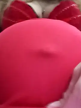 Snapshot of KattyLuuu chatting on 02.14.26 KattyLuuu online show from 02.14.26