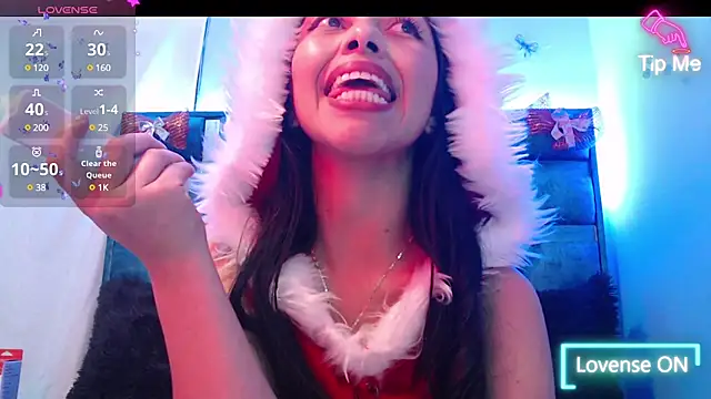 Snapshot of Roxan_Fox- chatting on 12.31.24 Roxan Fox- online show from 12.31.24