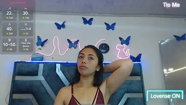 Snapshot of Roxan_Fox- chatting on 09.19.25 Roxan Fox- online show from 09.19.25