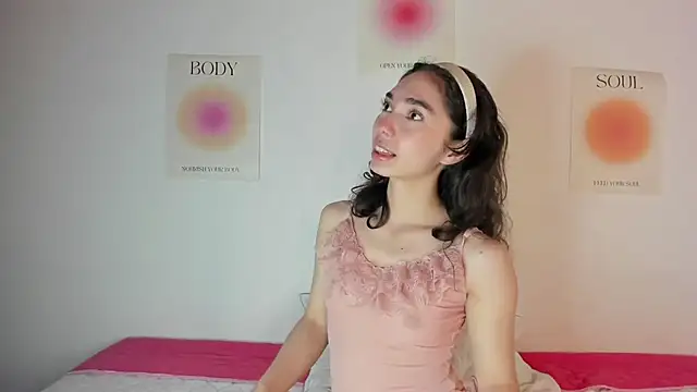 Snapshot of Ana_is_from_Heaven chatting on 09.20.25 Ana is from Heaven online show from 09.20.25