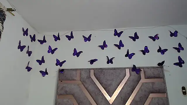 Anny Fox- online show from 12.23.25