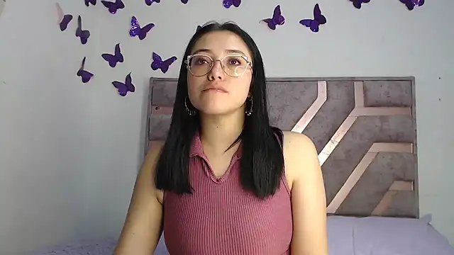 Snapshot of Anny_Fox- chatting on 07.23.26 Anny Fox- online show from 07.23.26
