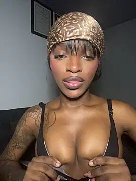 Zizi-campbel online show from 02.02.25