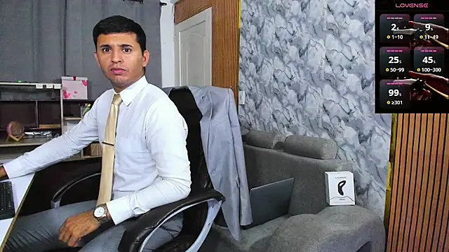 Hideintheoffice online show from 02.10.26