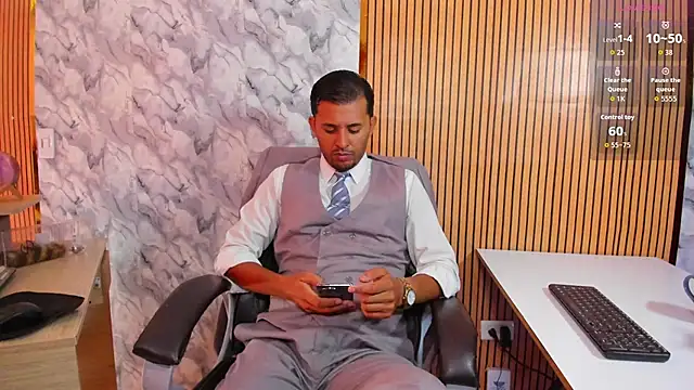 Hideintheoffice online show from 04.01.26