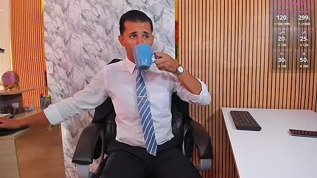 Hideintheoffice online show from 04.03.26