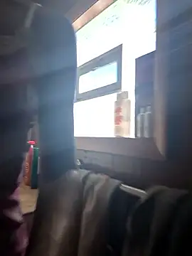 Snapshot of carmelbbyx22 chatting on 11.24.25 carmelbbyx22 online show from 11.24.25