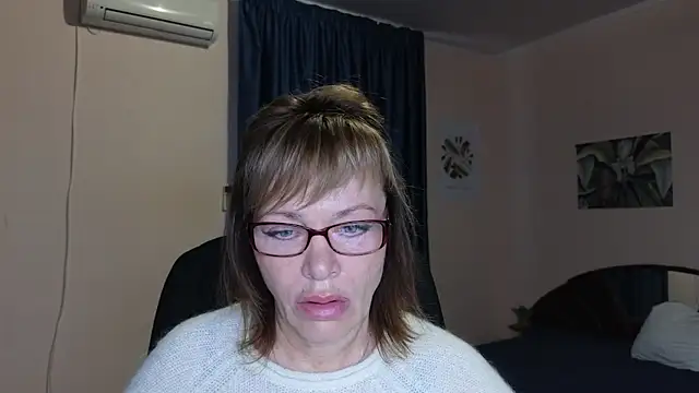 Miss Moren online show from 09.28.25