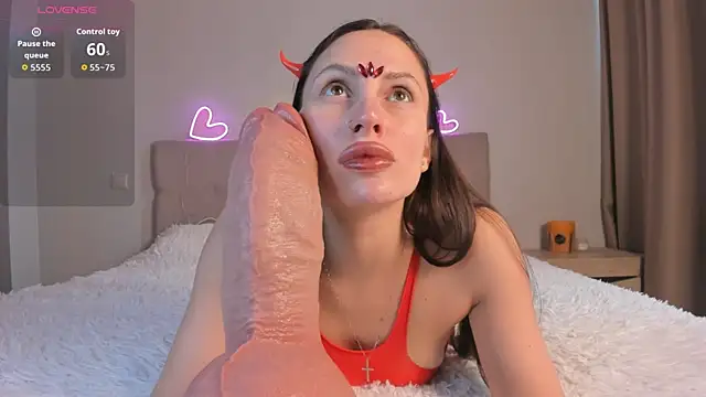 imMolly11 online show from 10.31.25