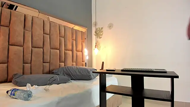 victoriaroyce1 online show from 02.21.25