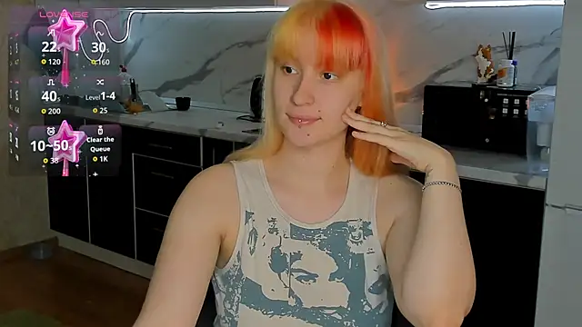 Snapshot of Sweet_white_chocolate chatting on 11.13.25 Sweet white chocolate online show from 11.13.25