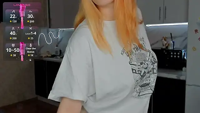 Snapshot of Sweet_white_chocolate chatting on 11.14.25 Sweet white chocolate online show from 11.14.25