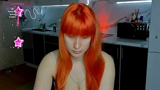 Snapshot of Sweet_white_chocolate chatting on 12.03.25 Sweet white chocolate online show from 12.03.25