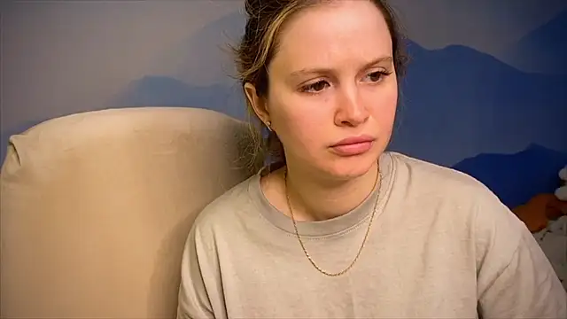 Snapshot of IlonaMurf chatting on 09.11.25 IlonaMurf online show from 09.11.25