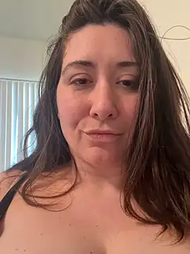 Snapshot of MadelynnMoon chatting on 03.31.26 MadelynnMoon online show from 03.31.26