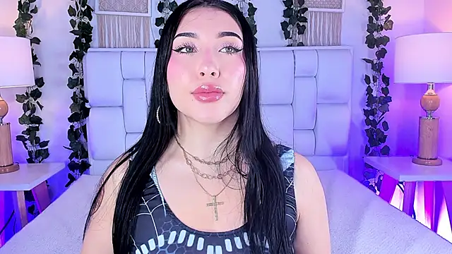 Snapshot of Miaa_gh1 chatting on 12.04.25 Miaa gh1 online show from 12.04.25