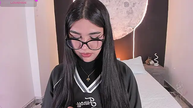 RoseCassie online show from 11.26.25