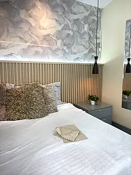 AinaraJimenez online show from 11.19.25