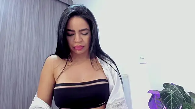 Sara Leblanc online show from 02.26.25