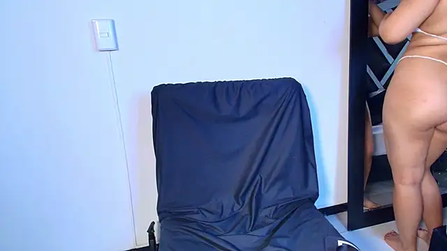 caroo gomeez online show from 10.13.25