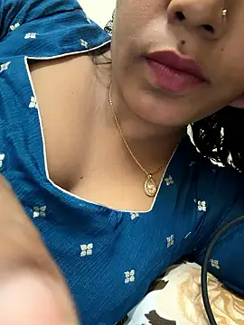 Snapshot of priyadevi17 chatting on 01.19.26 priyadevi17 online show from 01.19.26