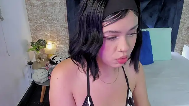 Lily Woodz online show from 11.22.25