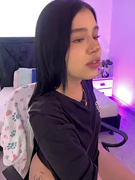 Lily Woodz online show from 06.23.26