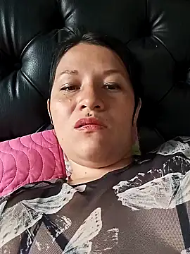 Snapshot of kattia_bk chatting on 12.20.24 kattia bk online show from 12.20.24