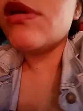 Snapshot of kattia_bk chatting on 12.22.24 kattia bk online show from 12.22.24