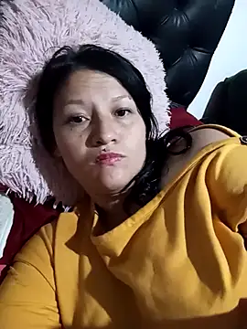 Snapshot of kattia_bk chatting on 12.23.24 kattia bk online show from 12.23.24