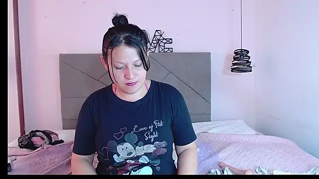 Snapshot of kattia_bk chatting on 12.26.24 kattia bk online show from 12.26.24