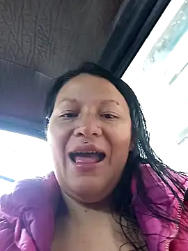 Snapshot of kattia_bk chatting on 01.04.25 kattia bk online show from 01.04.25