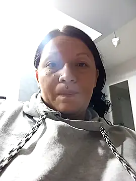 Snapshot of kattia_bk chatting on 10.05.25 kattia bk online show from 10.05.25