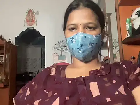 Tamil Sanjana  online show from 09.17.25