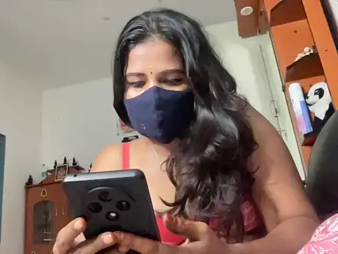 Snapshot of Tamil_Sanjana_ chatting on 10.02.25 Tamil Sanjana online show from 10.02.25
