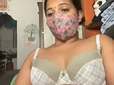 Snapshot of Tamil_Sanjana_ chatting on 10.05.25 Tamil Sanjana online show from 10.05.25