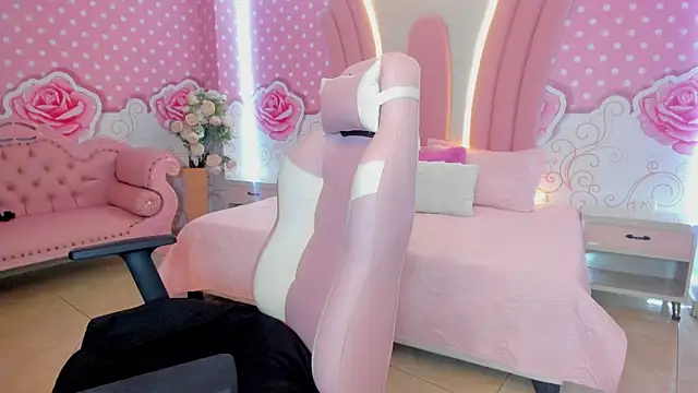 Lily Martinez online show from 02.08.25