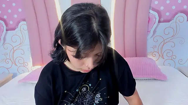 Lily Martinez online show from 03.22.25