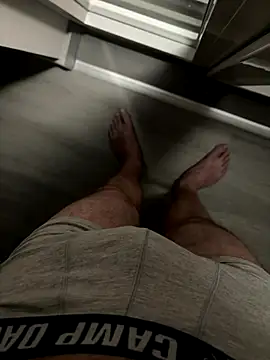 Snapshot of BobMeinster chatting on 11.24.25 BobMeinster online show from 11.24.25