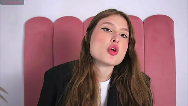 Daisha Riley online show from 01.15.25