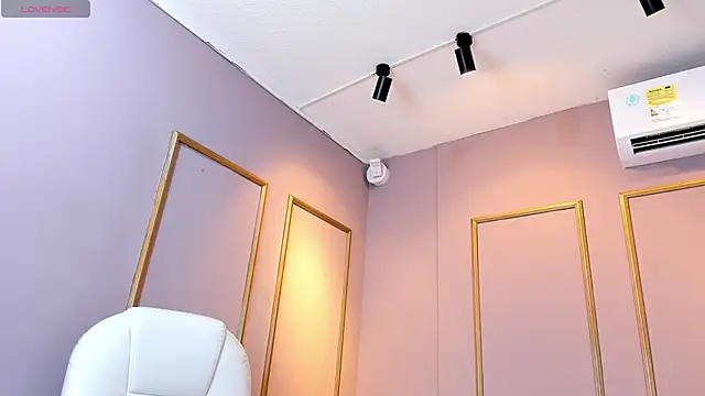 Snapshot of PerlaPreciosa chatting on 03.01.25 PerlaPreciosa online show from 03.01.25