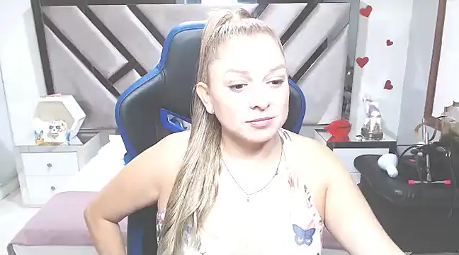 Snapshot of natalia5560 chatting on 12.29.24 natalia5560 online show from 12.29.24