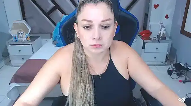 Snapshot of natalia5560 chatting on 01.27.25 natalia5560 online show from 01.27.25