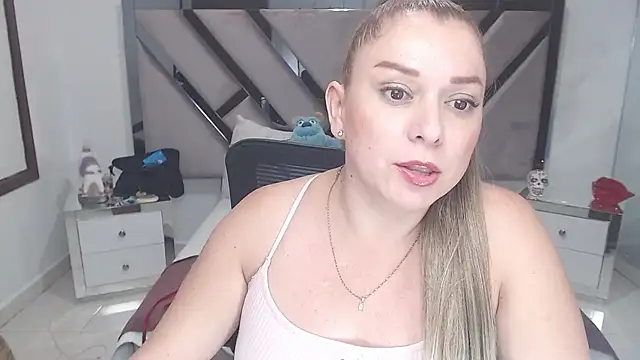 Snapshot of natalia5560 chatting on 03.11.25 natalia5560 online show from 03.11.25