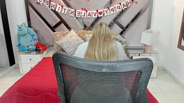 Snapshot of natalia5560 chatting on 10.01.25 natalia5560 online show from 10.01.25